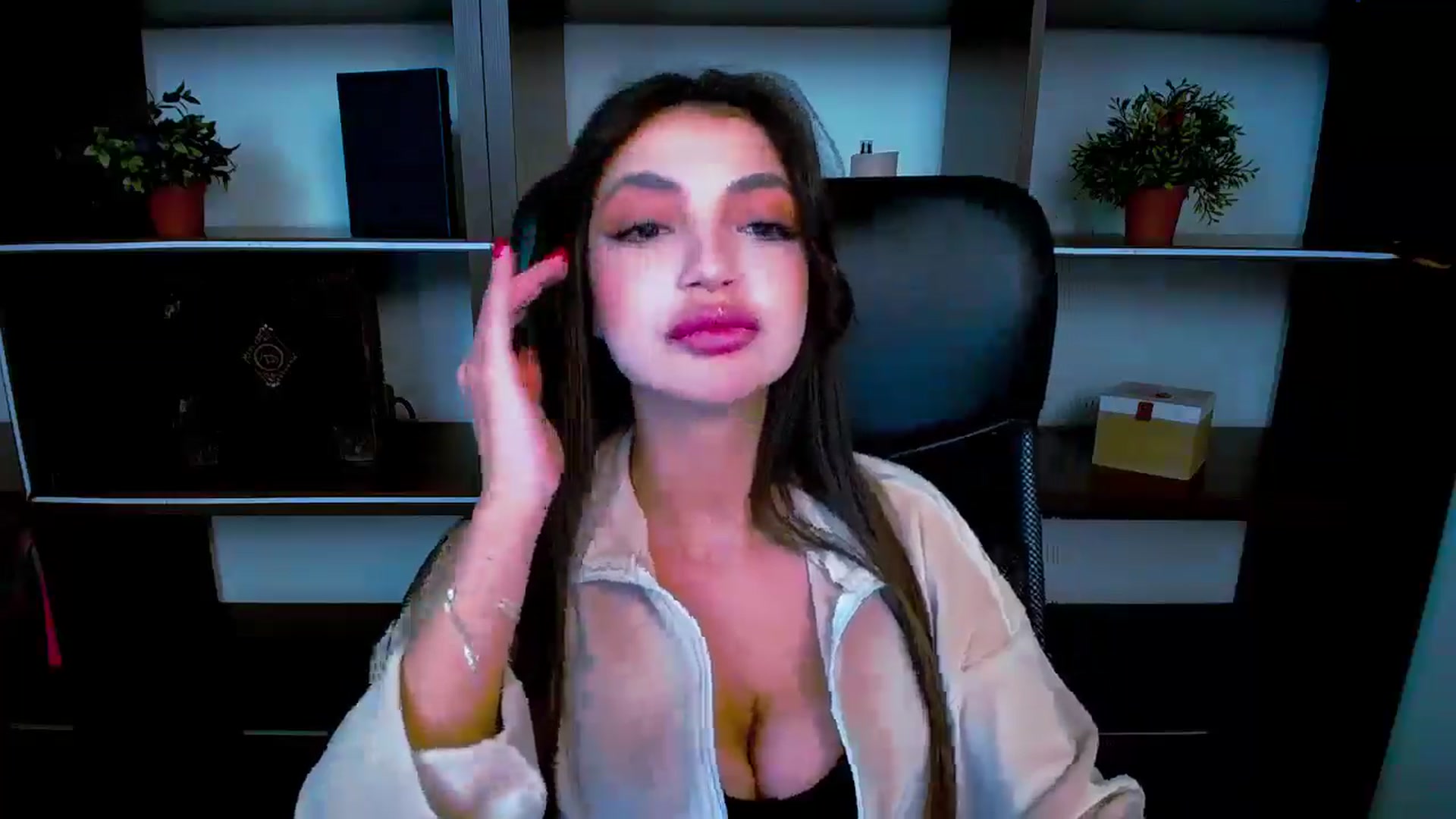 Gallery image thumbnail from Lexi_Jos's myfreecams stream on, 05/08/2025, 15:08 image 11 of 20