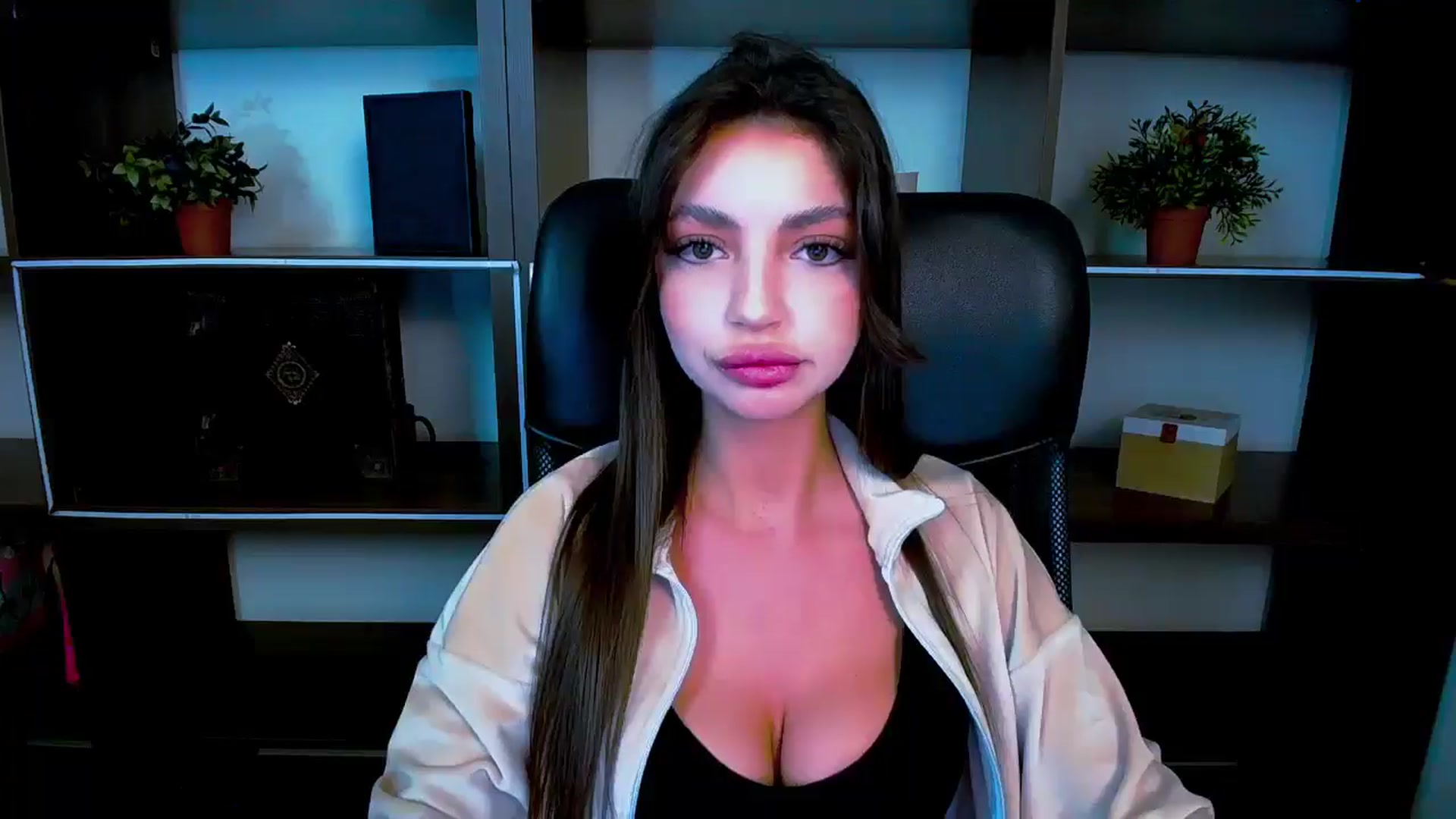 Gallery image thumbnail from Lexi_Jos's myfreecams stream on, 05/08/2025, 18:31 image 9 of 20