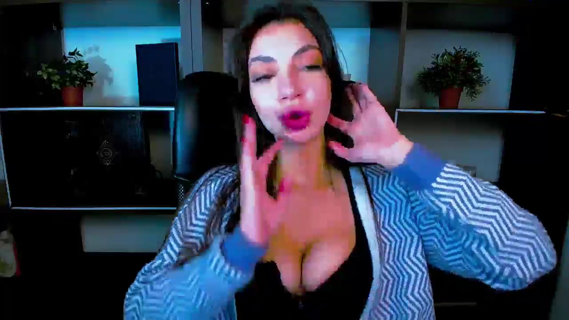 Gallery image thumbnail from Lexi_Jos's myfreecams stream on, 05/09/2025, 16:10 image 8 of 20