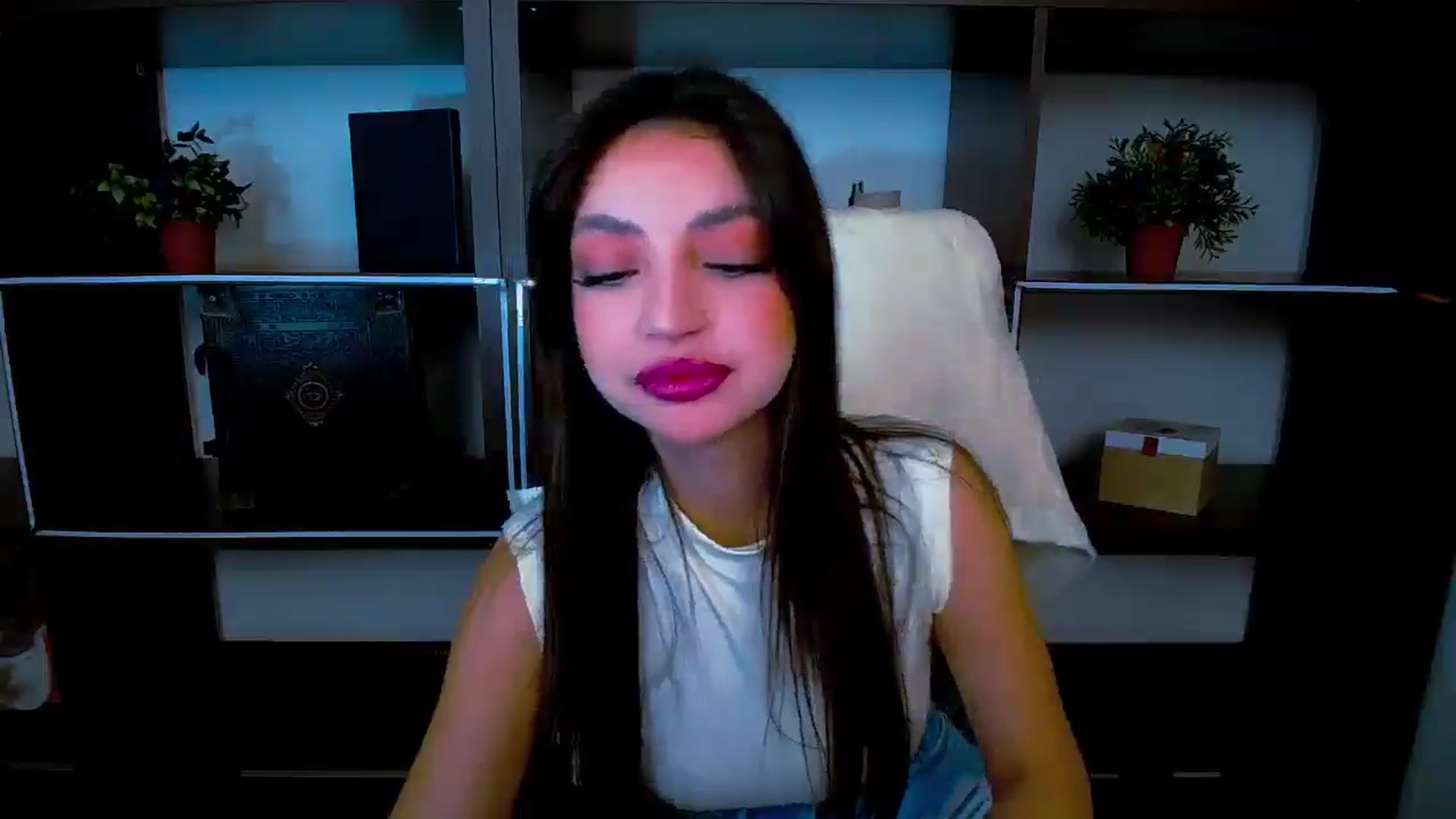 Gallery image thumbnail from Lexi_Jos's myfreecams stream on, 05/10/2025, 13:29 image 13 of 20
