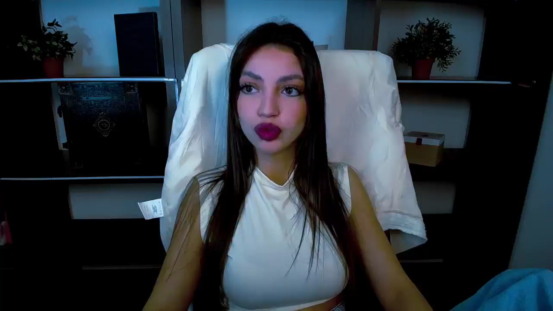 Gallery image thumbnail from Lexi_Jos's myfreecams stream on, 05/10/2025, 16:42 image 9 of 20