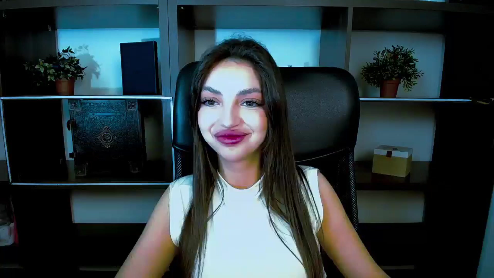 Gallery image thumbnail from Lexi_Jos's myfreecams stream on, 05/10/2025, 18:18 image 14 of 20