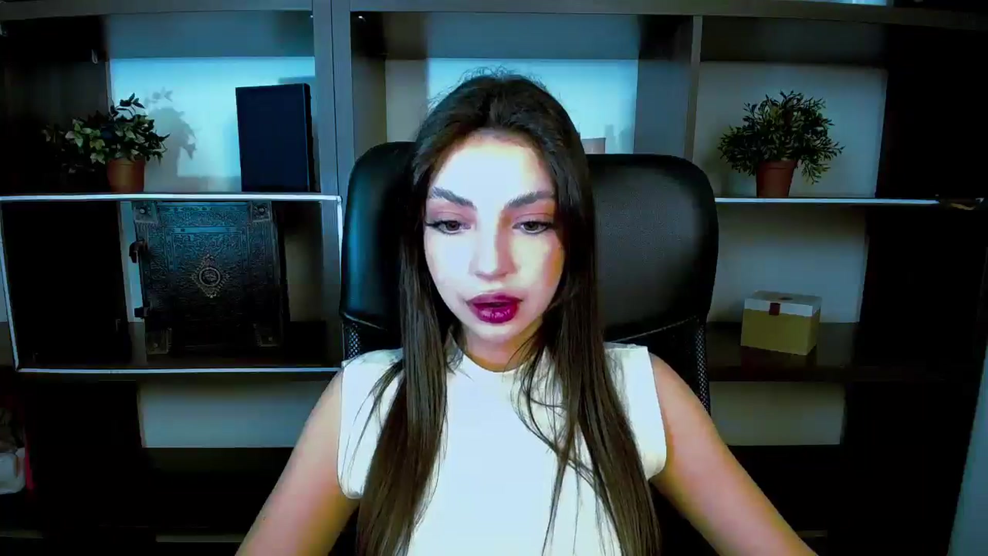 Gallery image thumbnail from Lexi_Jos's myfreecams stream on, 05/10/2025, 19:16 image 4 of 20