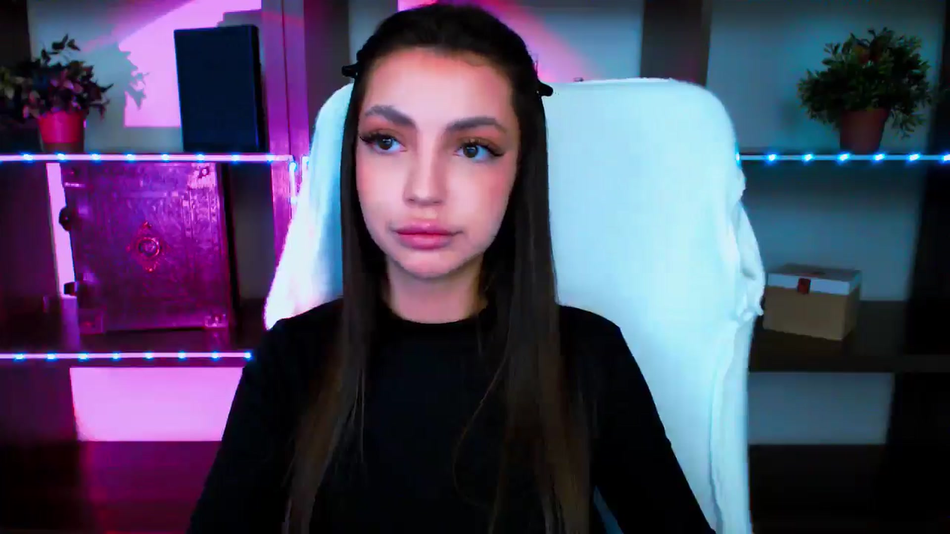 Gallery image thumbnail from Lexi_Jos's myfreecams stream on, 05/12/2025, 13:50 image 6 of 20