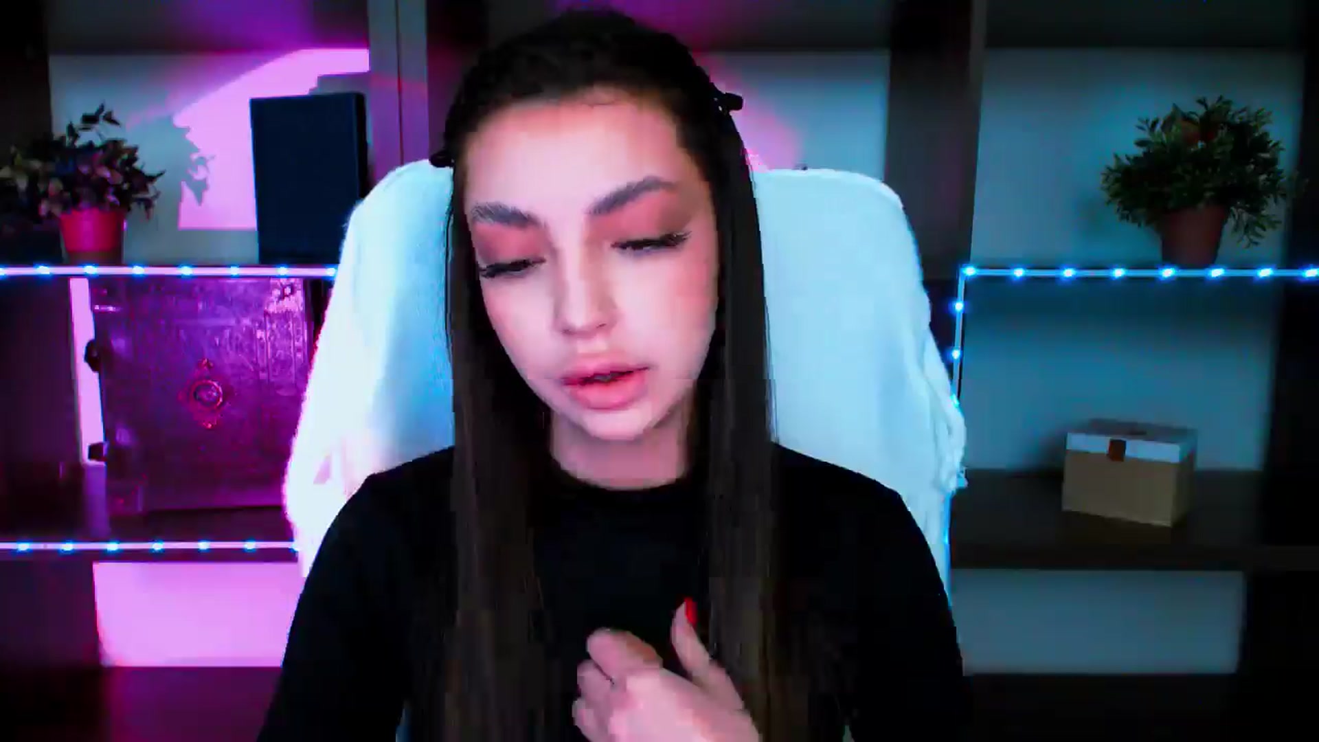 Gallery image thumbnail from Lexi_Jos's myfreecams stream on, 05/12/2025, 13:50 image 15 of 20