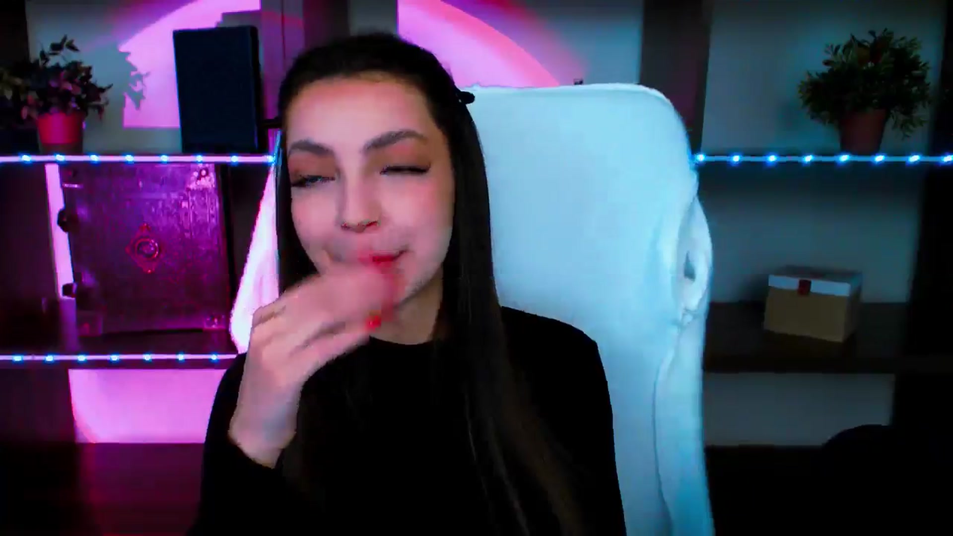Gallery image thumbnail from Lexi_Jos's myfreecams stream on, 05/12/2025, 13:50 image 12 of 20