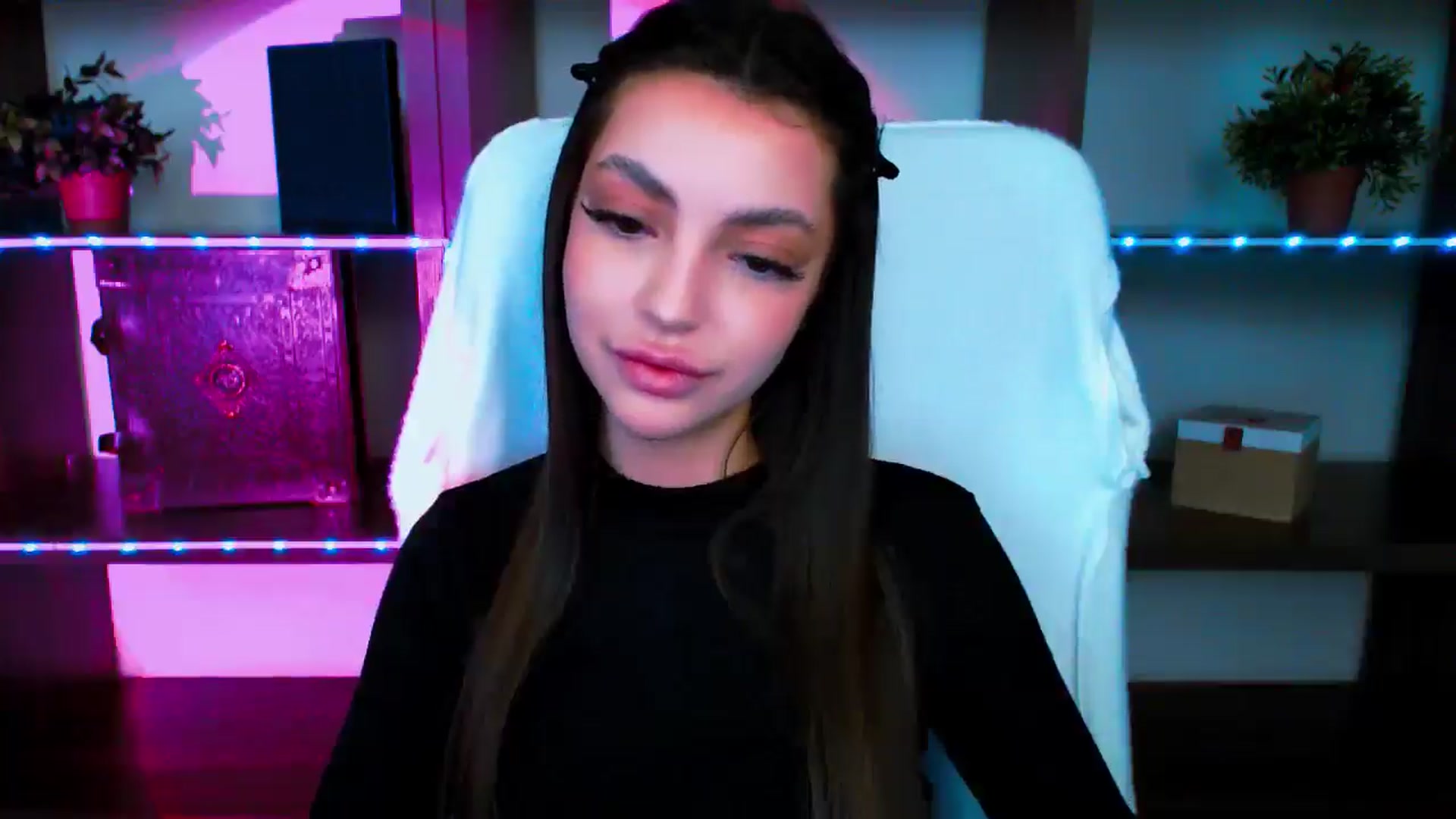 Gallery image thumbnail from Lexi_Jos's myfreecams stream on, 05/12/2025, 13:50 image 3 of 20