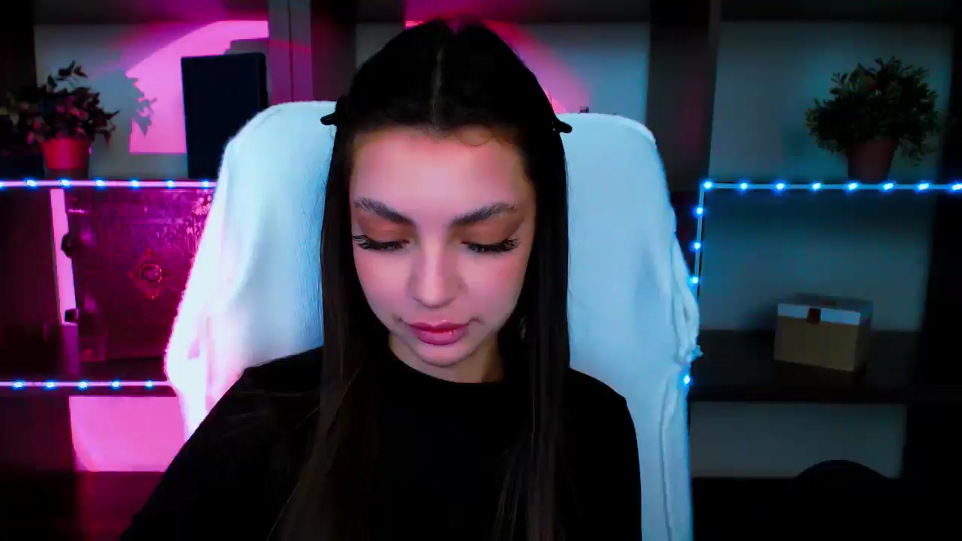 Gallery image thumbnail from Lexi_Jos's myfreecams stream on, 05/12/2025, 16:26 image 15 of 20