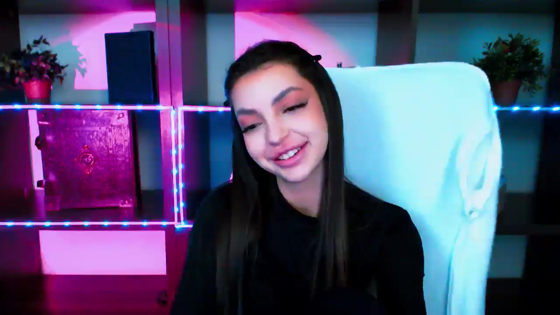 Gallery image thumbnail from Lexi_Jos's myfreecams stream on, 05/12/2025, 16:26 image 19 of 20