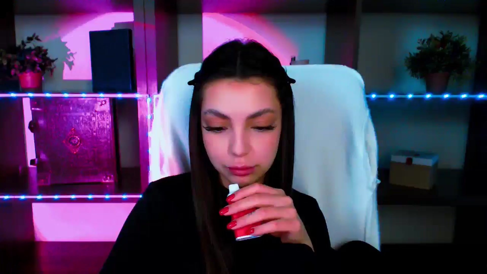 Gallery image thumbnail from Lexi_Jos's myfreecams stream on, 05/12/2025, 18:48 image 19 of 20