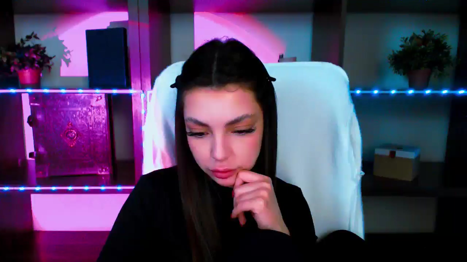Gallery image thumbnail from Lexi_Jos's myfreecams stream on, 05/12/2025, 18:48 image 18 of 20