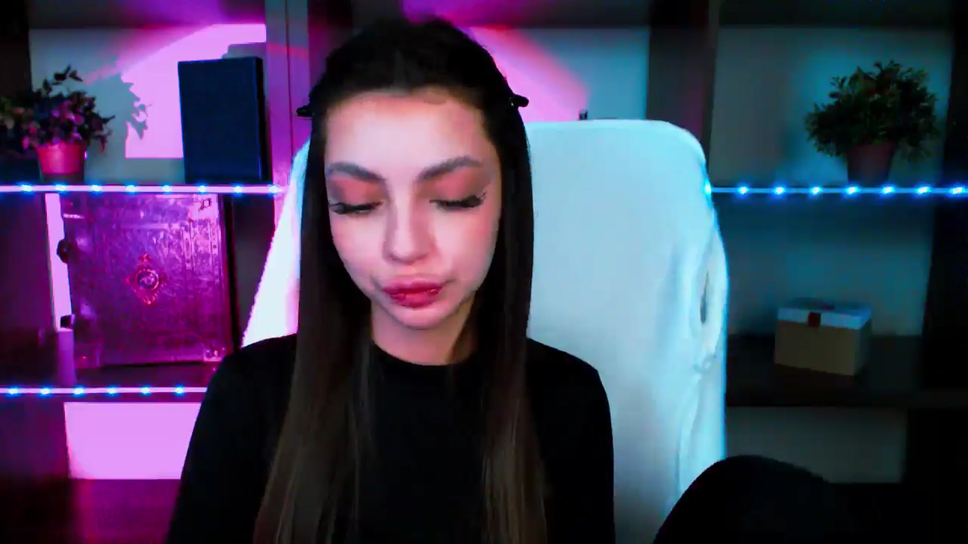 Gallery image thumbnail from Lexi_Jos's myfreecams stream on, 05/12/2025, 18:48 image 4 of 20