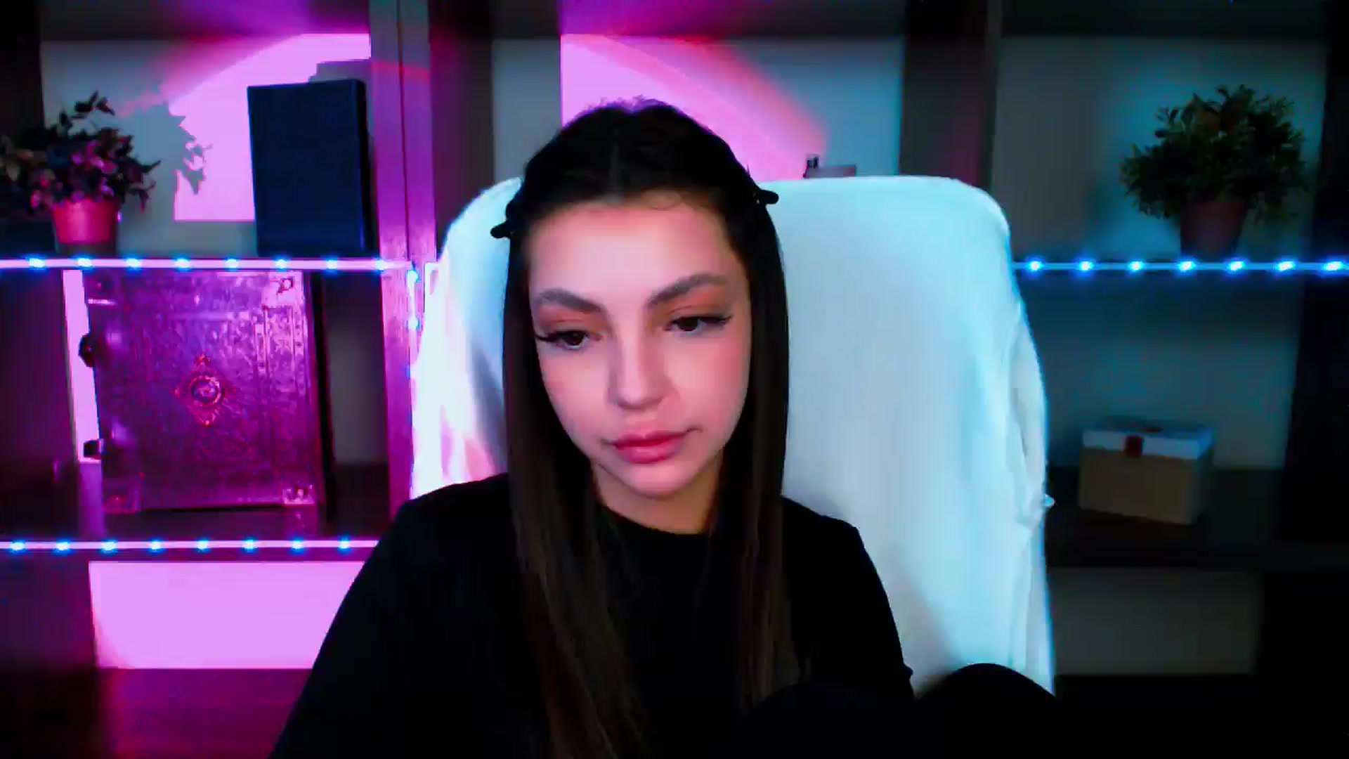 Gallery image thumbnail from Lexi_Jos's myfreecams stream on, 05/12/2025, 18:48 image 17 of 20