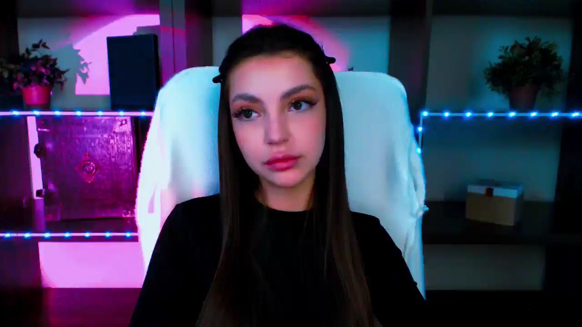 Gallery image thumbnail from Lexi_Jos's myfreecams stream on, 05/12/2025, 18:48 image 9 of 20