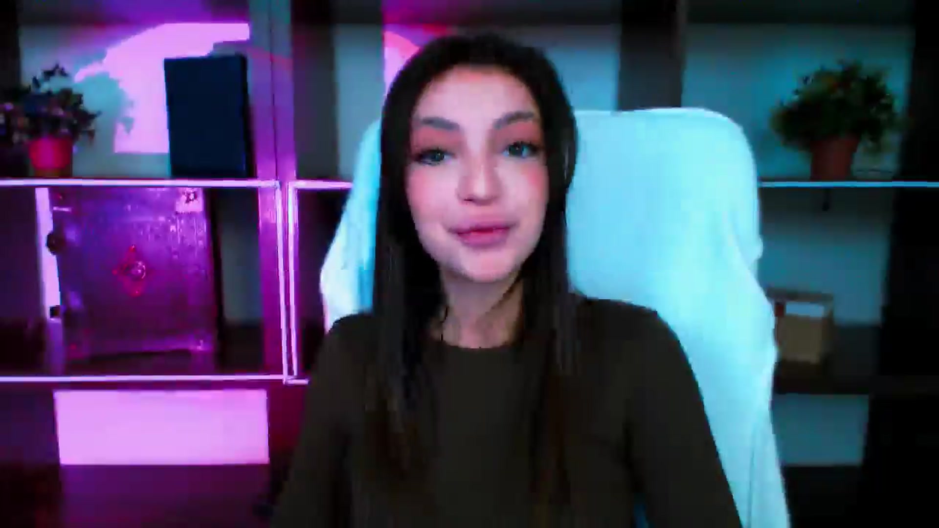 Gallery image thumbnail from Lexi_Jos's myfreecams stream on, 05/13/2025, 13:30 image 18 of 20