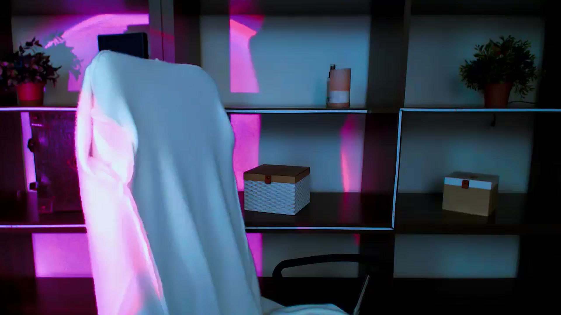 Gallery image thumbnail from Lexi_Jos's myfreecams stream on, 05/13/2025, 13:30 image 11 of 20