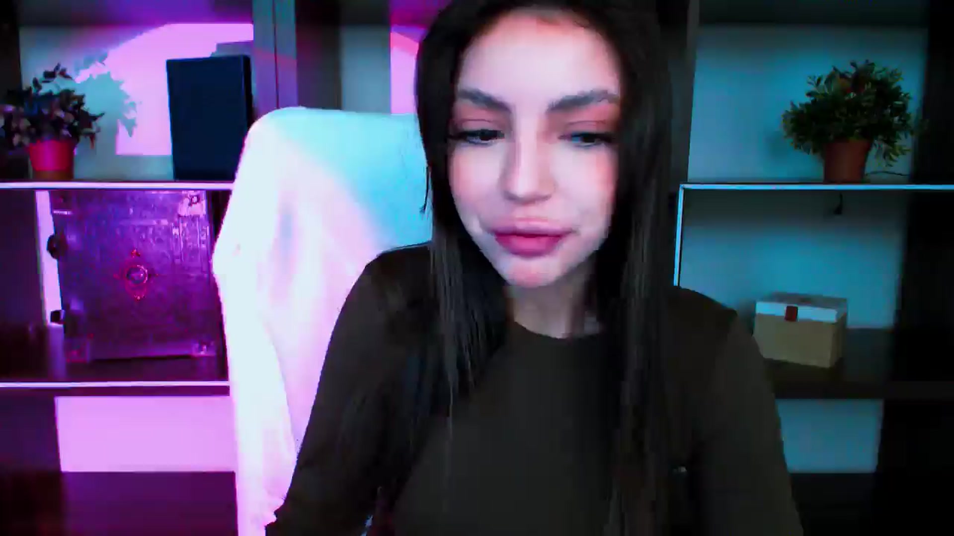 Gallery image thumbnail from Lexi_Jos's myfreecams stream on, 05/13/2025, 13:30 image 13 of 20