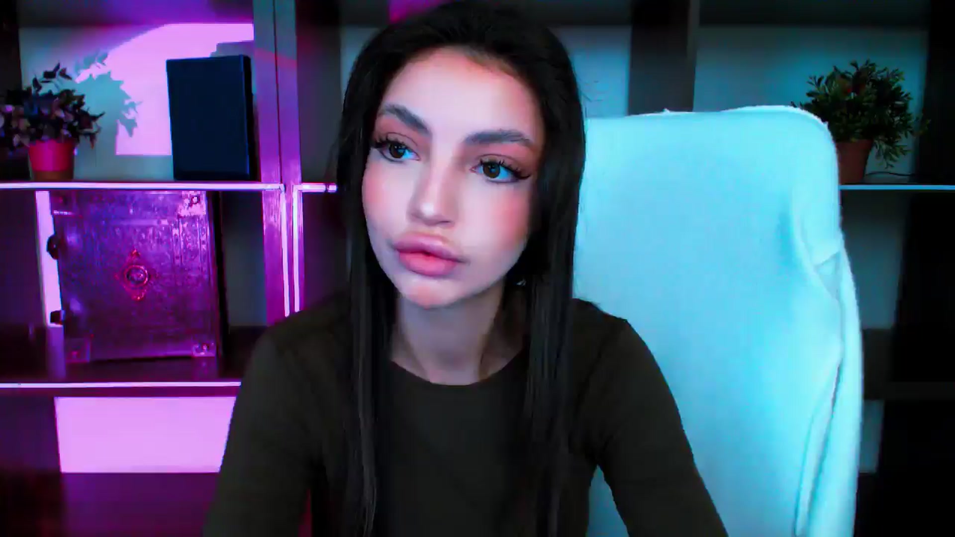 Gallery image thumbnail from Lexi_Jos's myfreecams stream on, 05/13/2025, 13:30 image 2 of 20