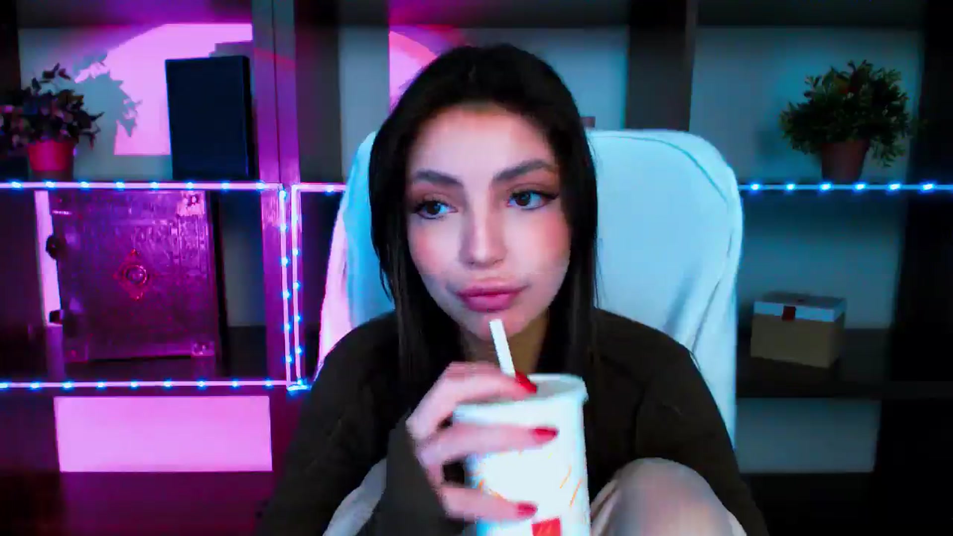 Gallery image thumbnail from Lexi_Jos's myfreecams stream on, 05/13/2025, 15:57 image 8 of 20