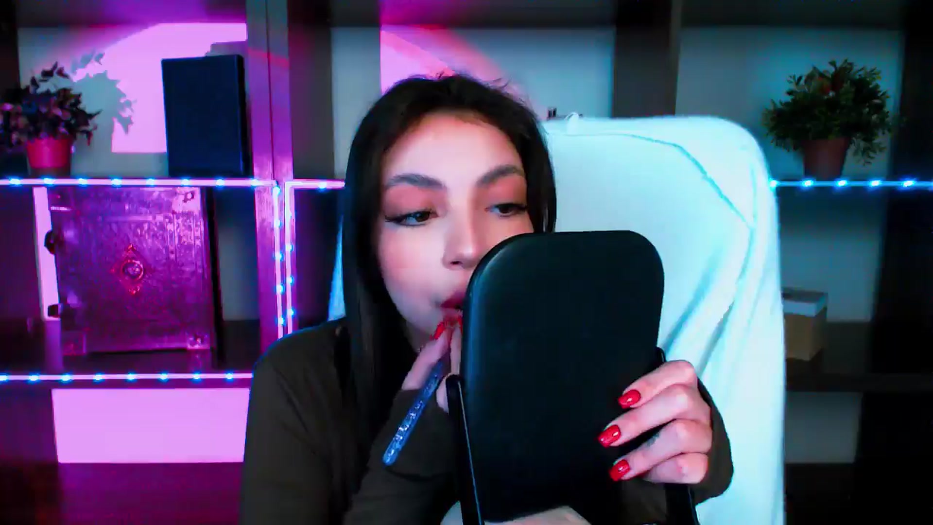 Gallery image thumbnail from Lexi_Jos's myfreecams stream on, 05/13/2025, 15:57 image 18 of 20