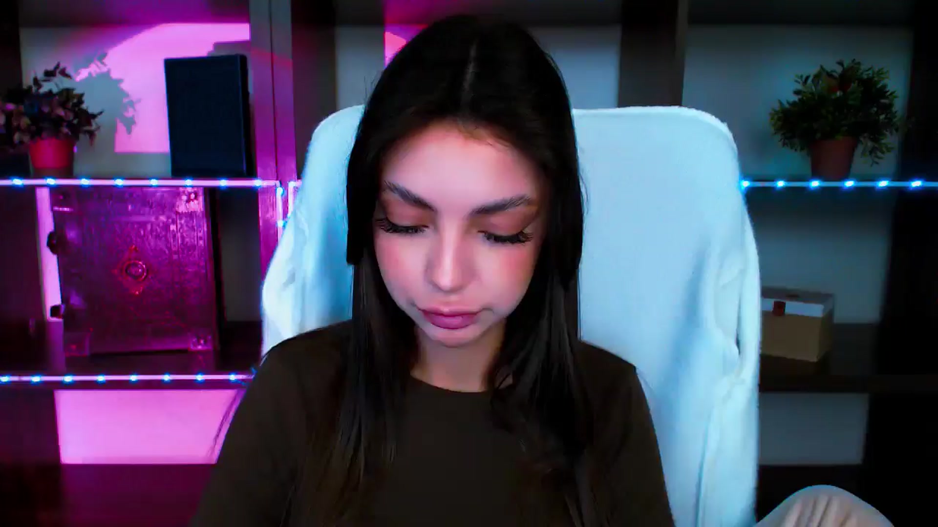 Gallery image thumbnail from Lexi_Jos's myfreecams stream on, 05/13/2025, 15:57 image 1 of 20