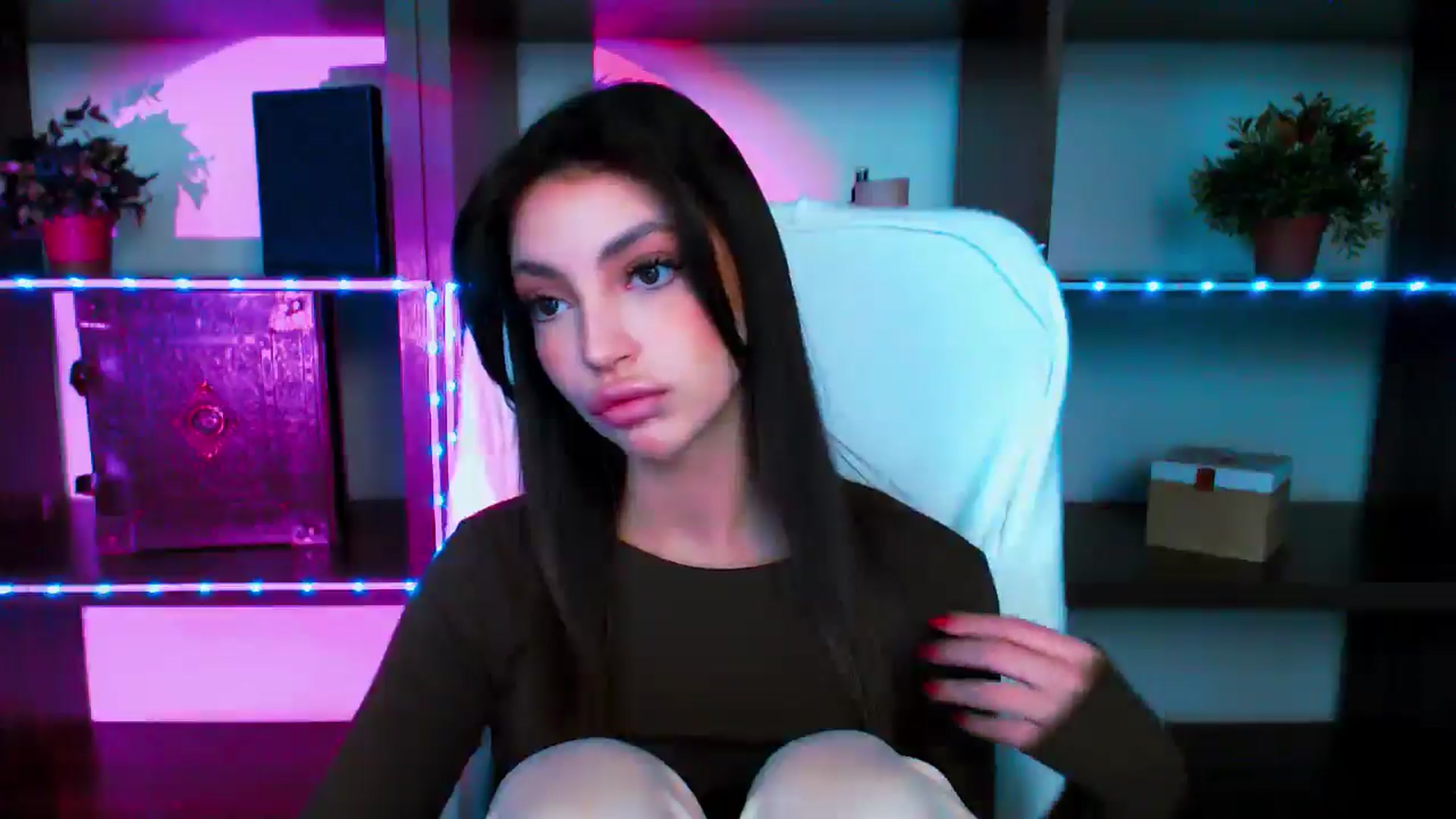 Gallery image thumbnail from Lexi_Jos's myfreecams stream on, 05/13/2025, 15:57 image 10 of 20