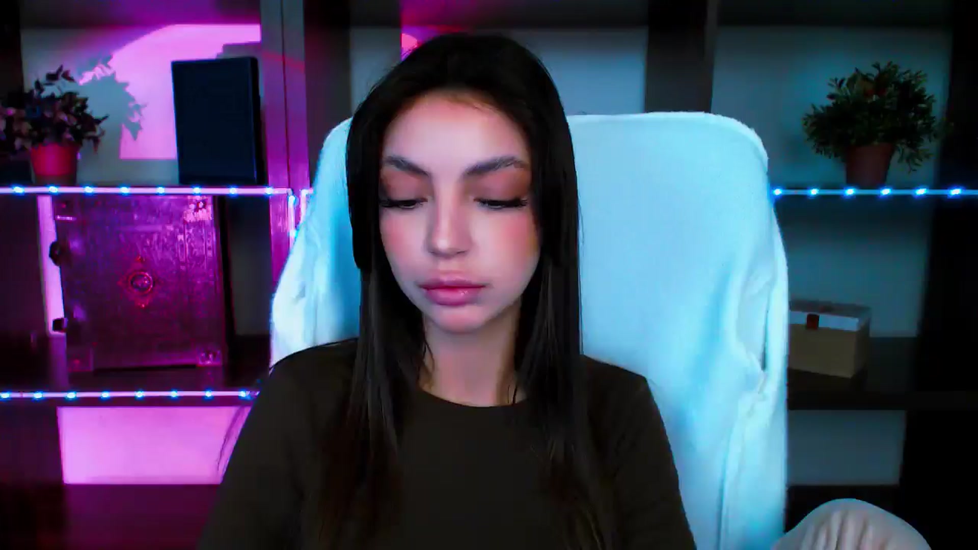 Gallery image thumbnail from Lexi_Jos's myfreecams stream on, 05/13/2025, 15:57 image 2 of 20
