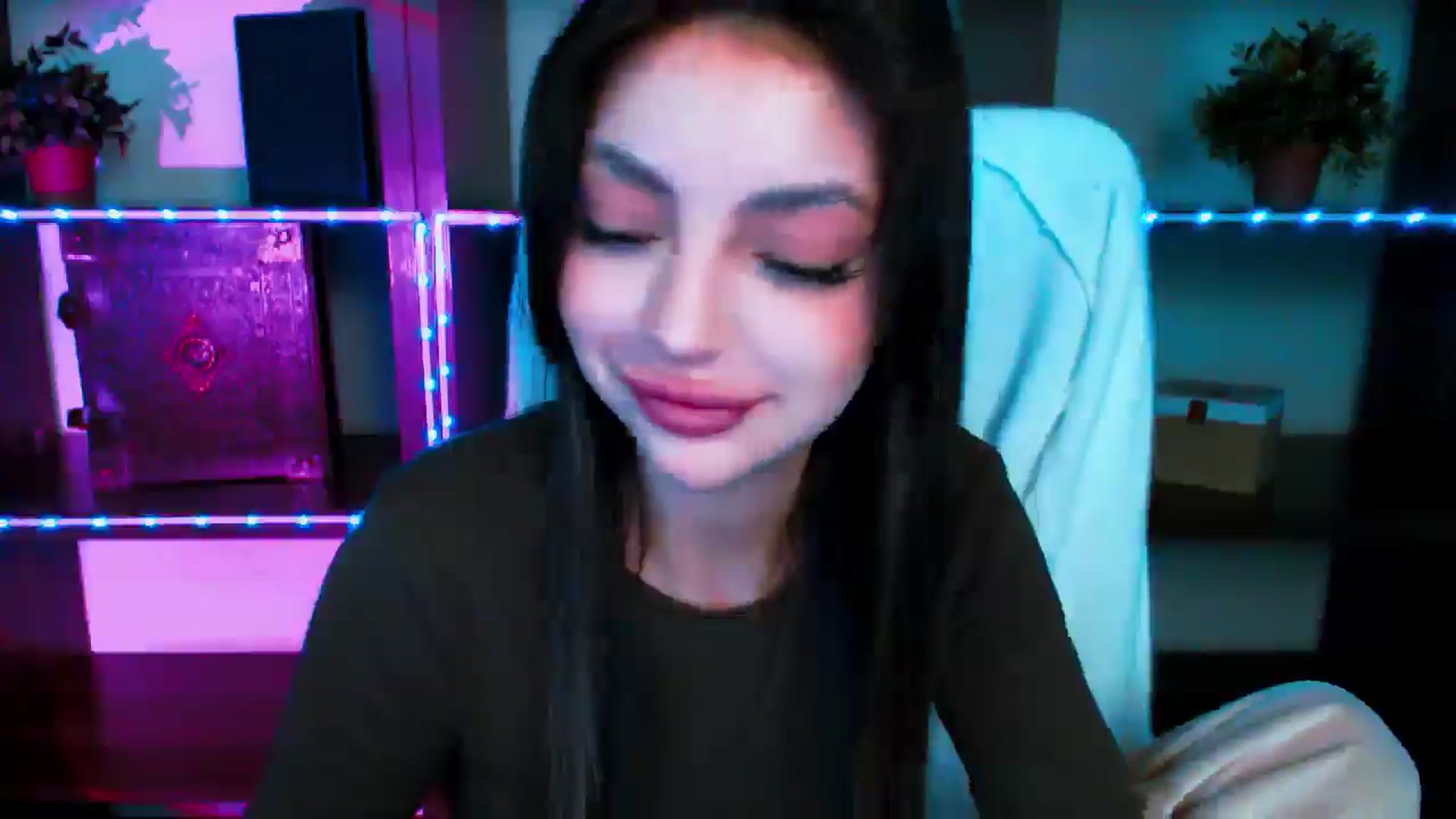 Gallery image thumbnail from Lexi_Jos's myfreecams stream on, 05/13/2025, 17:14 image 10 of 20