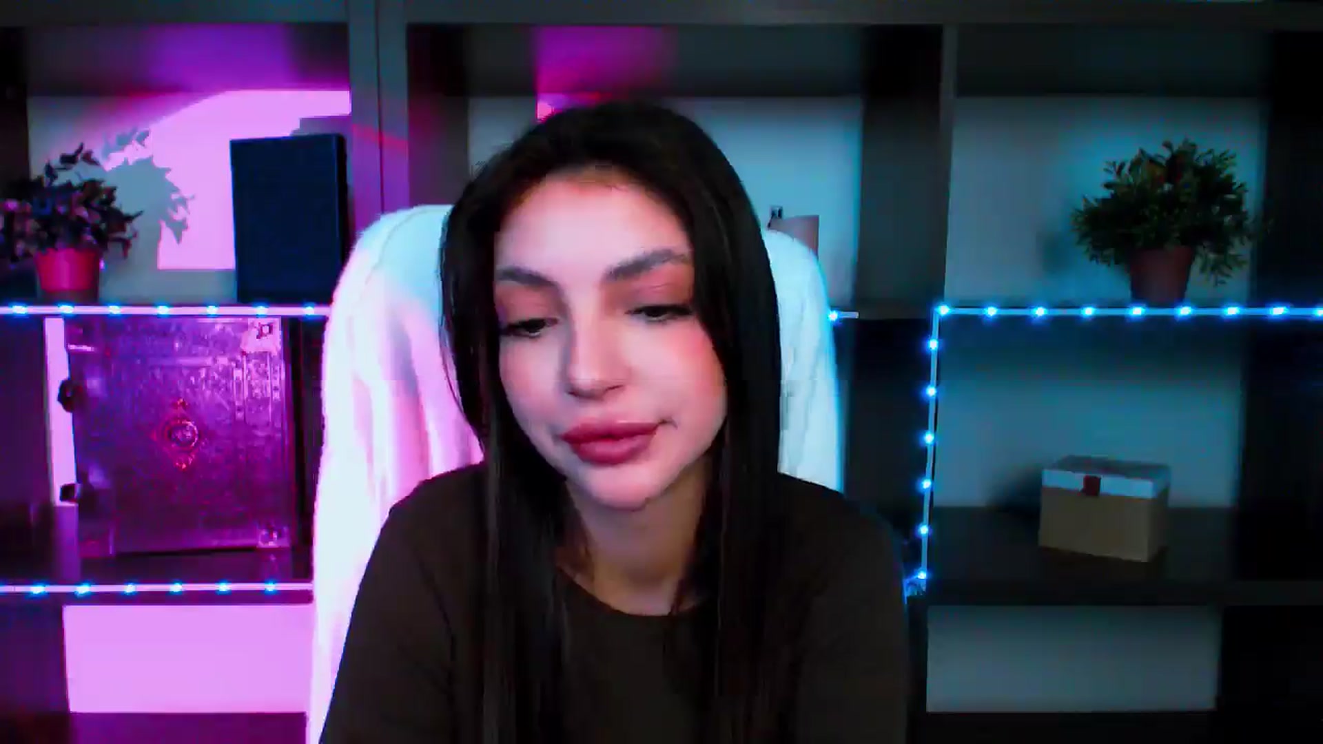 Gallery image thumbnail from Lexi_Jos's myfreecams stream on, 05/13/2025, 17:14 image 12 of 20