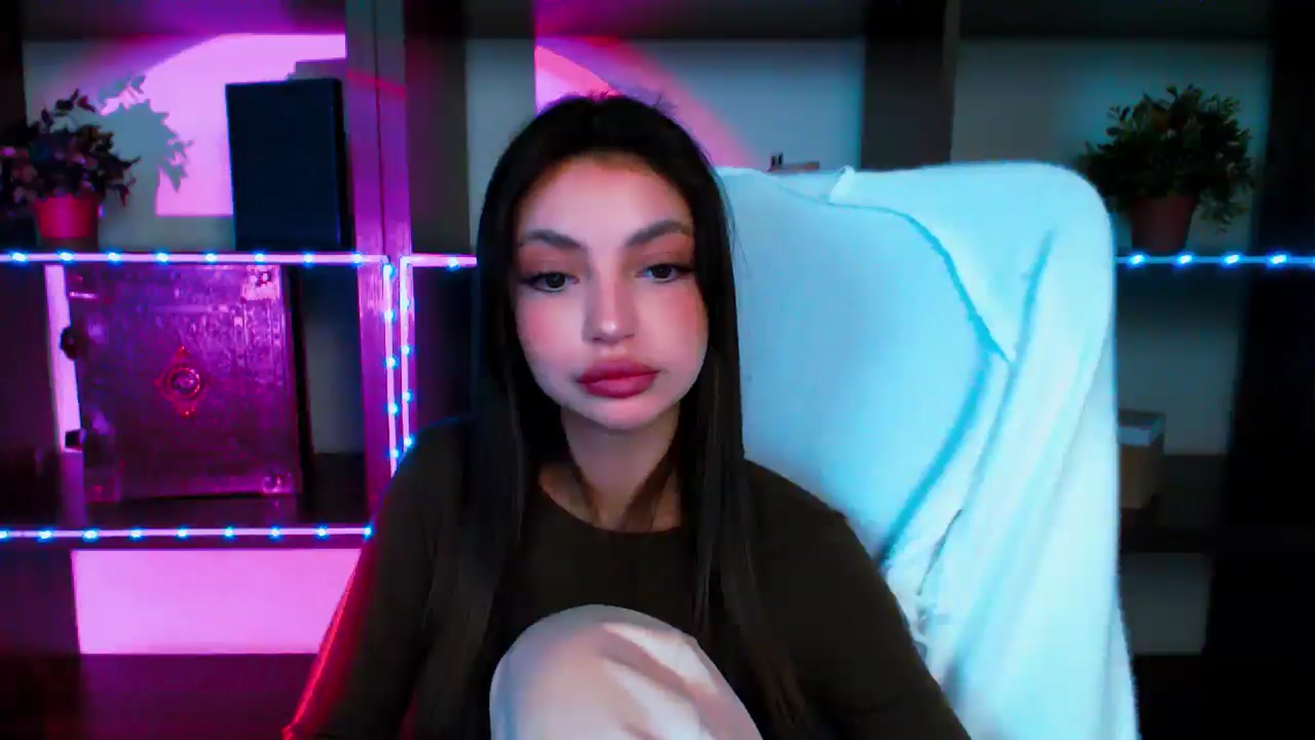 Gallery image thumbnail from Lexi_Jos's myfreecams stream on, 05/13/2025, 17:14 image 18 of 20