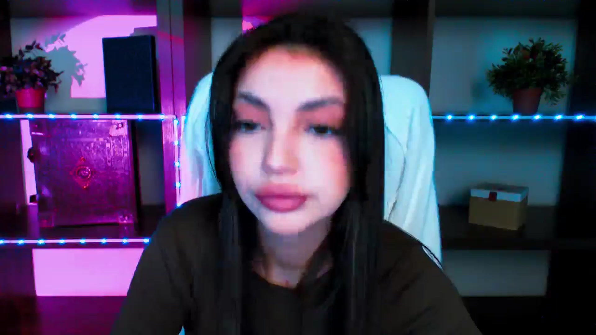 Gallery image thumbnail from Lexi_Jos's myfreecams stream on, 05/13/2025, 17:14 image 17 of 20