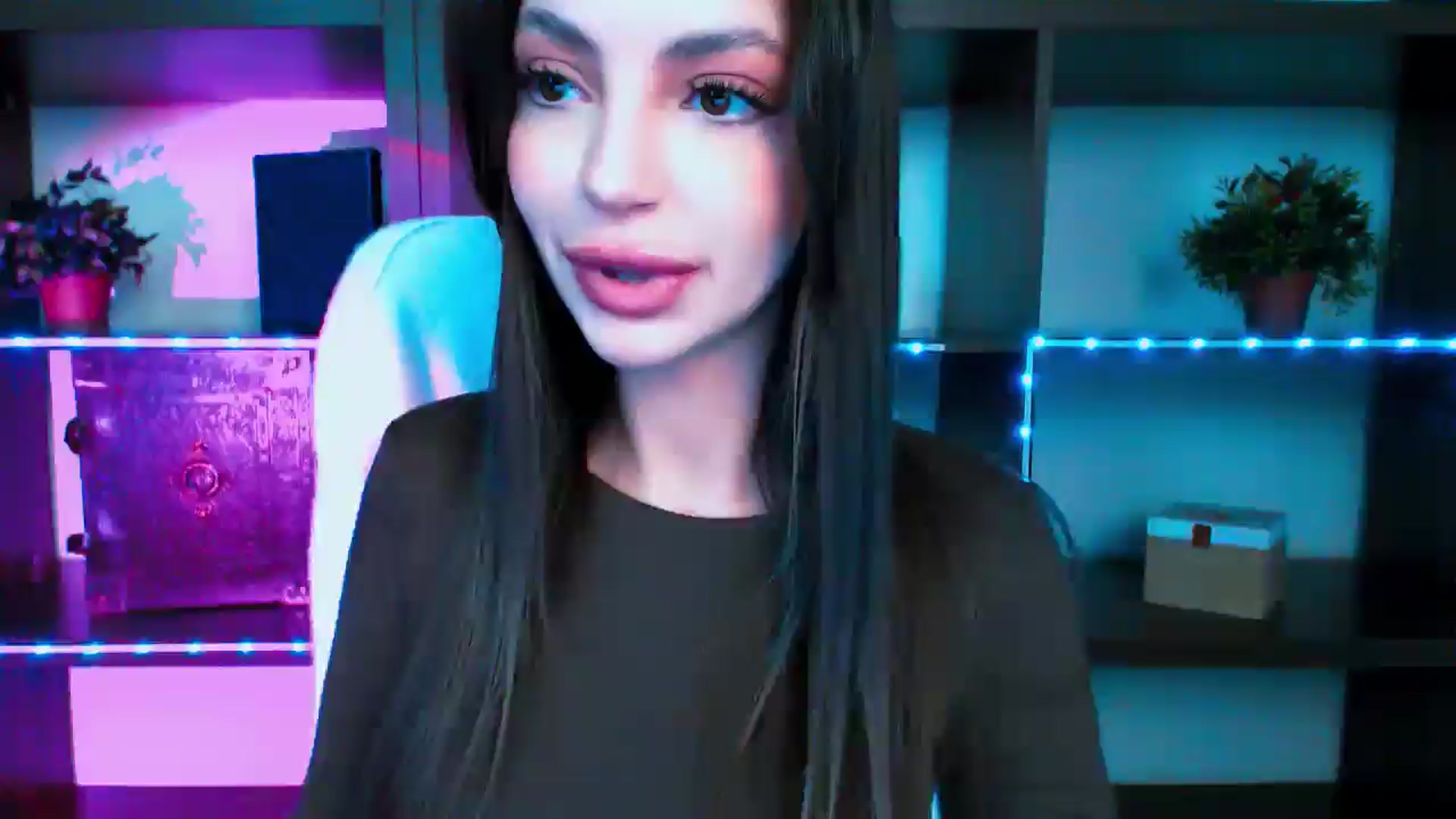 Gallery image thumbnail from Lexi_Jos's myfreecams stream on, 05/13/2025, 17:14 image 11 of 20
