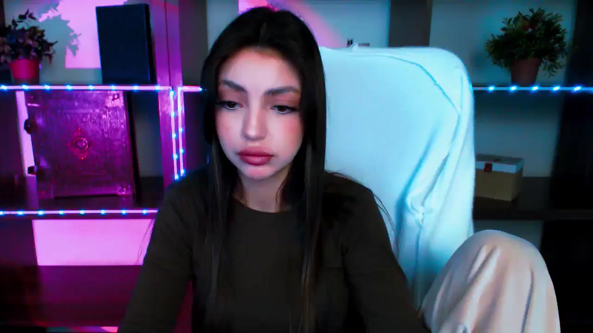 Gallery image thumbnail from Lexi_Jos's myfreecams stream on, 05/13/2025, 17:14 image 1 of 20