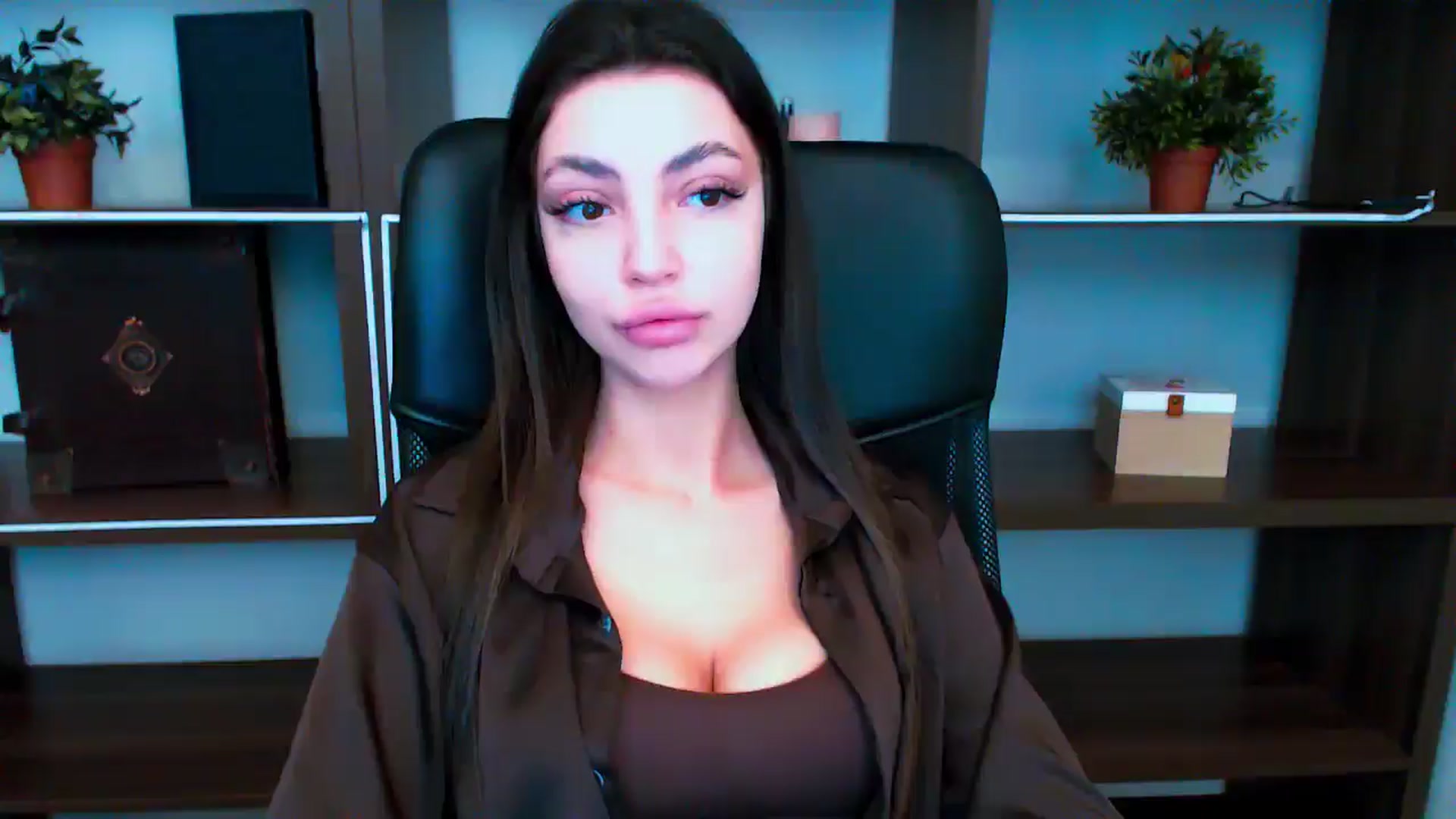 Gallery image thumbnail from Lexi_Jos's myfreecams stream on, 05/16/2025, 15:11 image 3 of 20