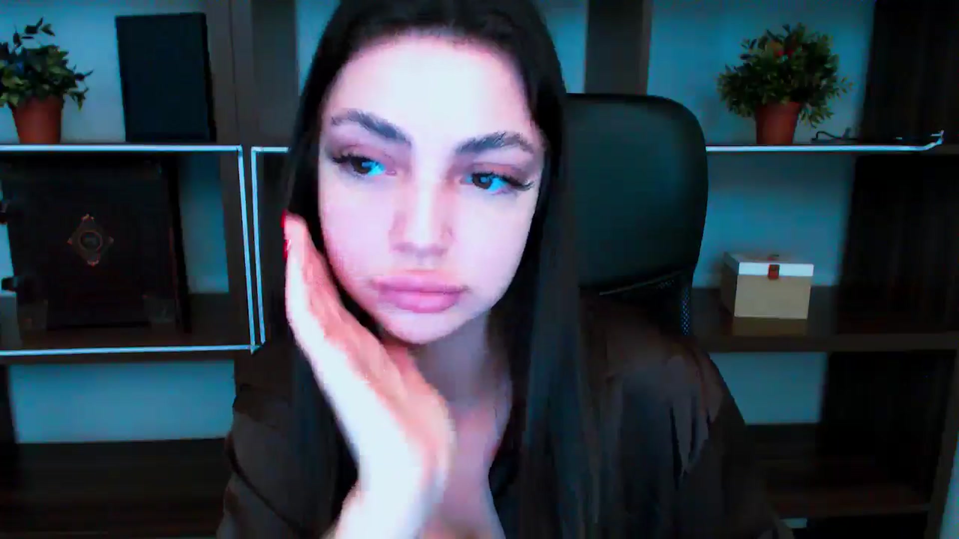 Gallery image thumbnail from Lexi_Jos's myfreecams stream on, 05/16/2025, 15:11 image 13 of 20