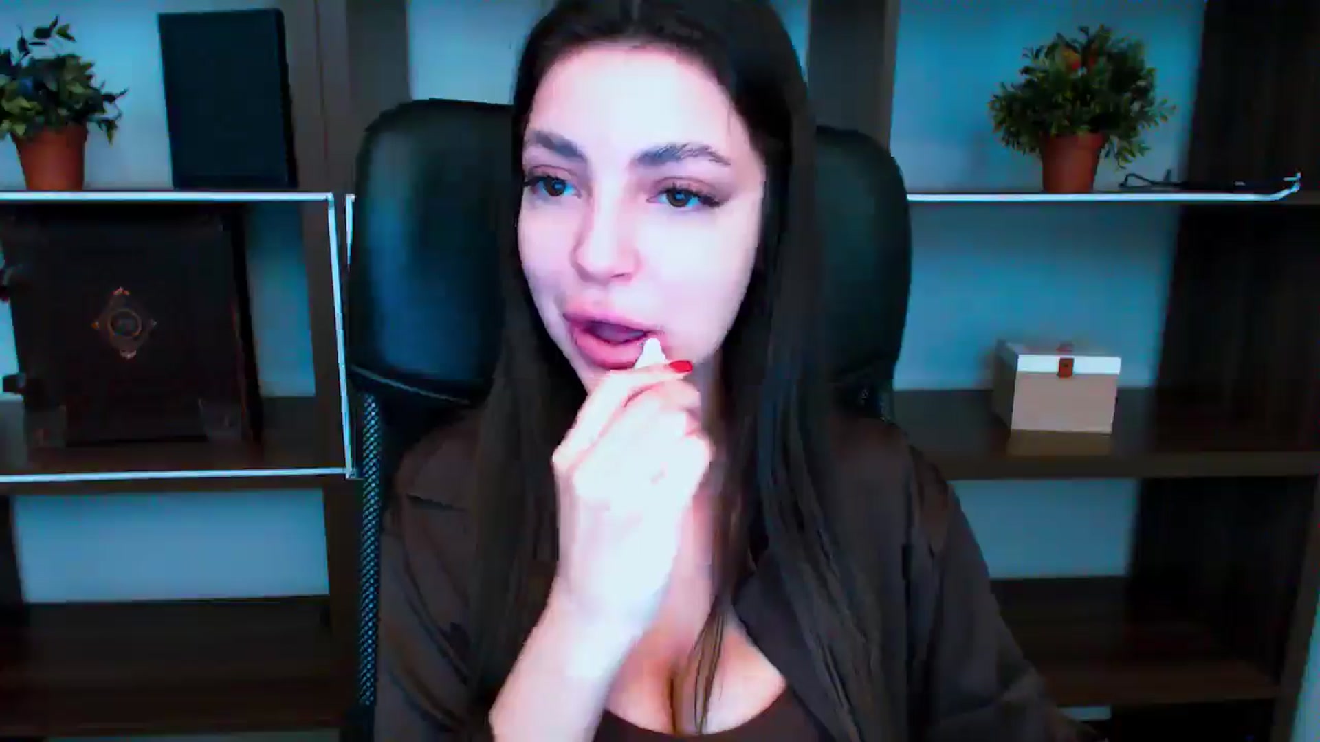 Gallery image thumbnail from Lexi_Jos's myfreecams stream on, 05/16/2025, 15:11 image 6 of 20