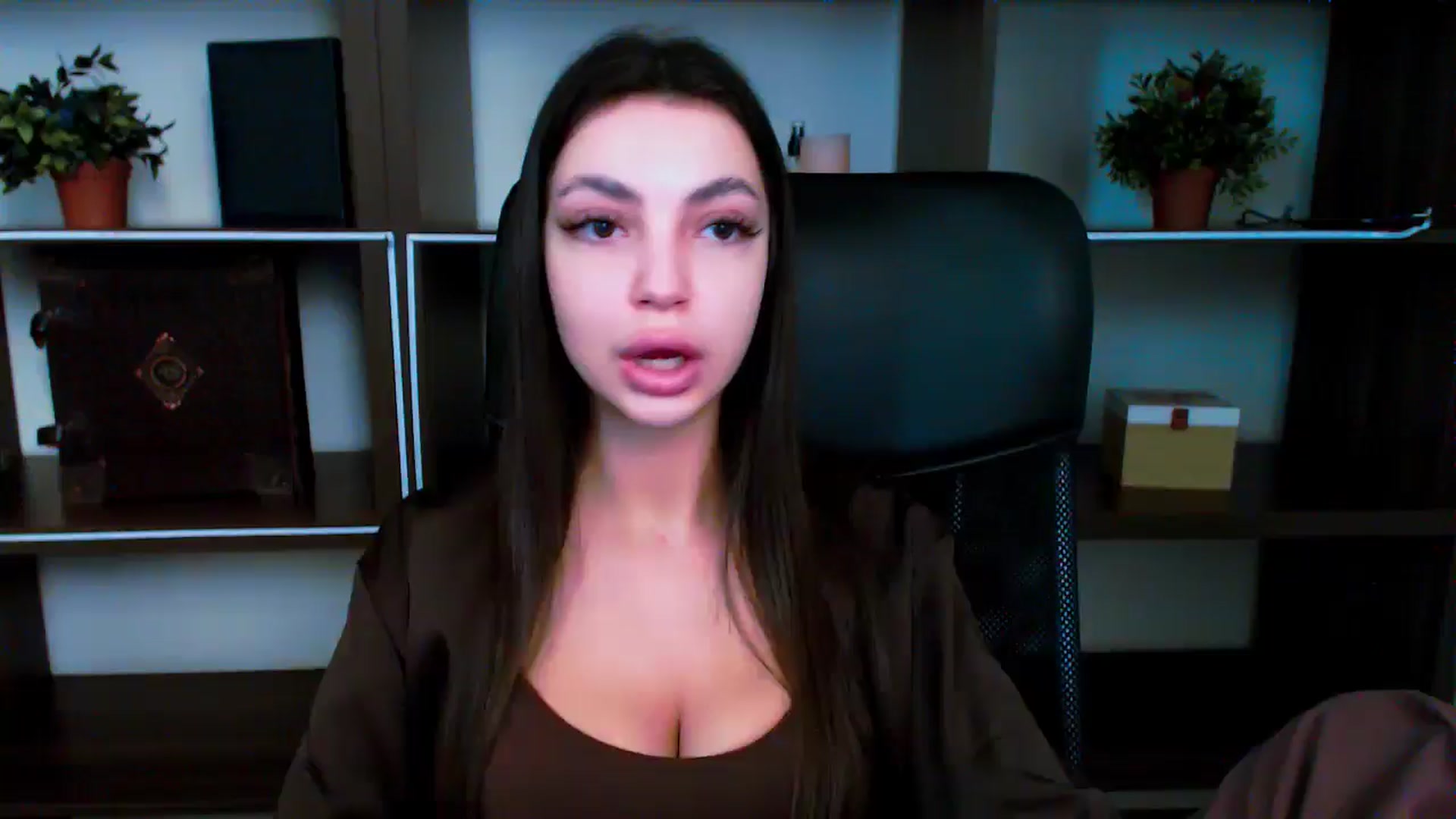 Gallery image thumbnail from Lexi_Jos's myfreecams stream on, 05/16/2025, 17:50 image 5 of 20