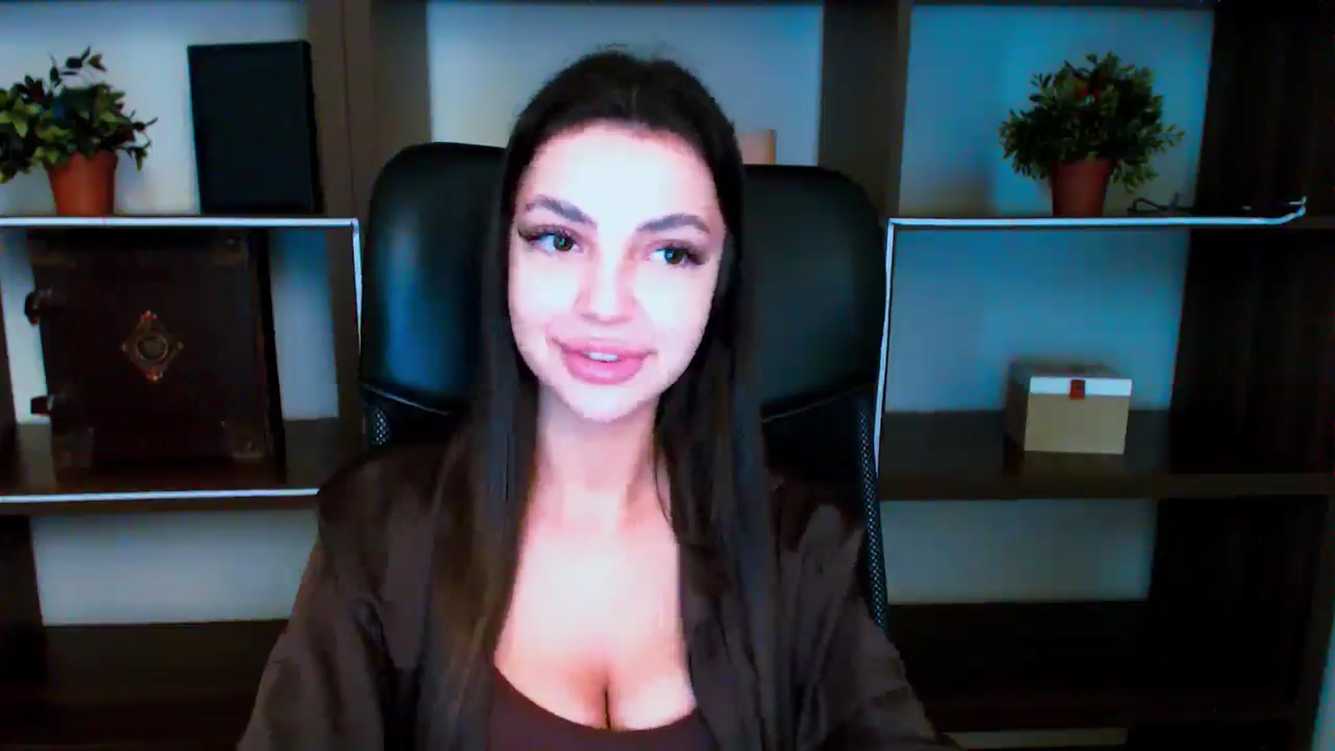 Gallery image thumbnail from Lexi_Jos's myfreecams stream on, 05/16/2025, 18:47 image 3 of 20