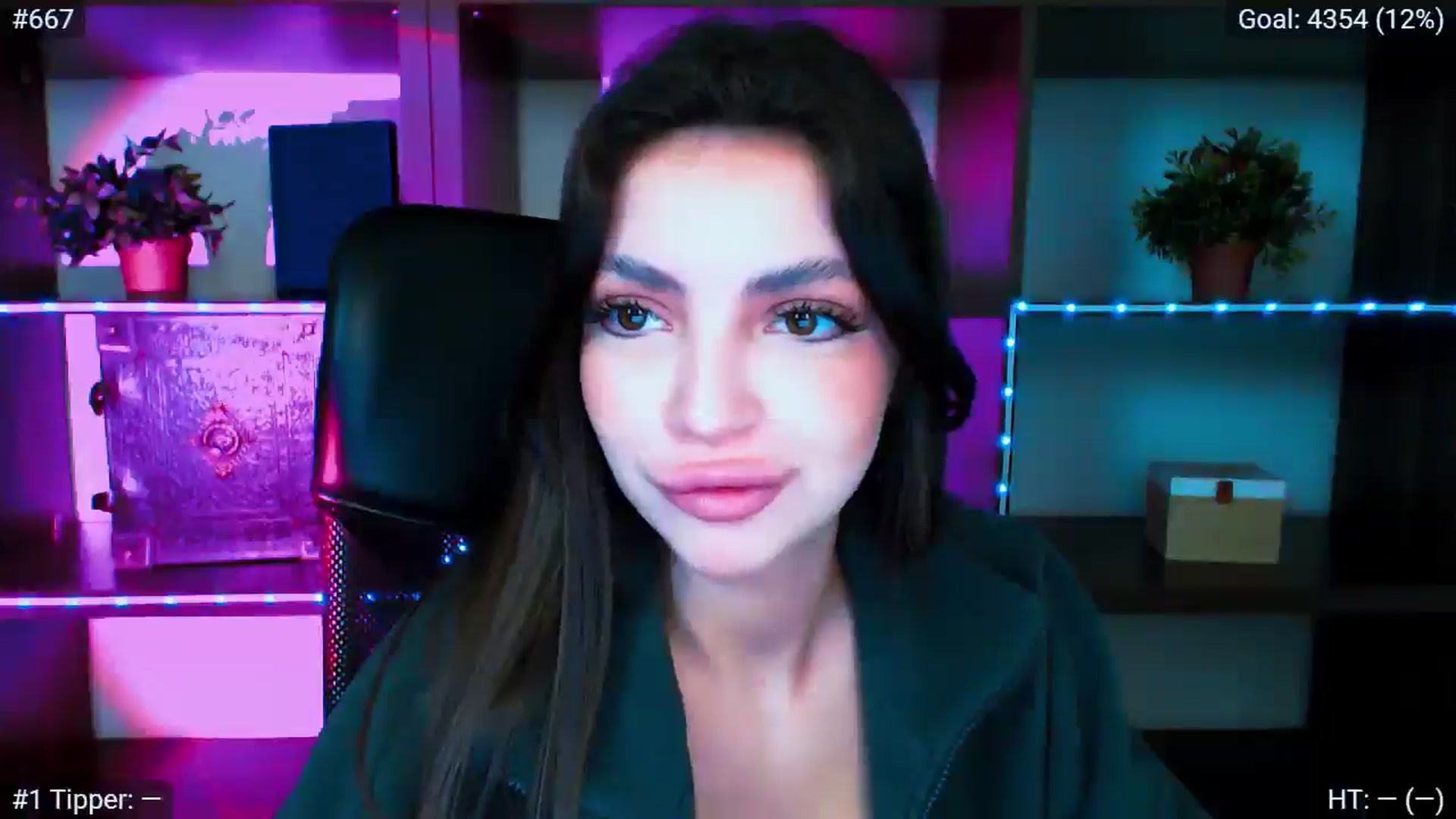 Gallery image thumbnail from Lexi_Jos's myfreecams stream on, 05/17/2025, 14:41 image 5 of 20