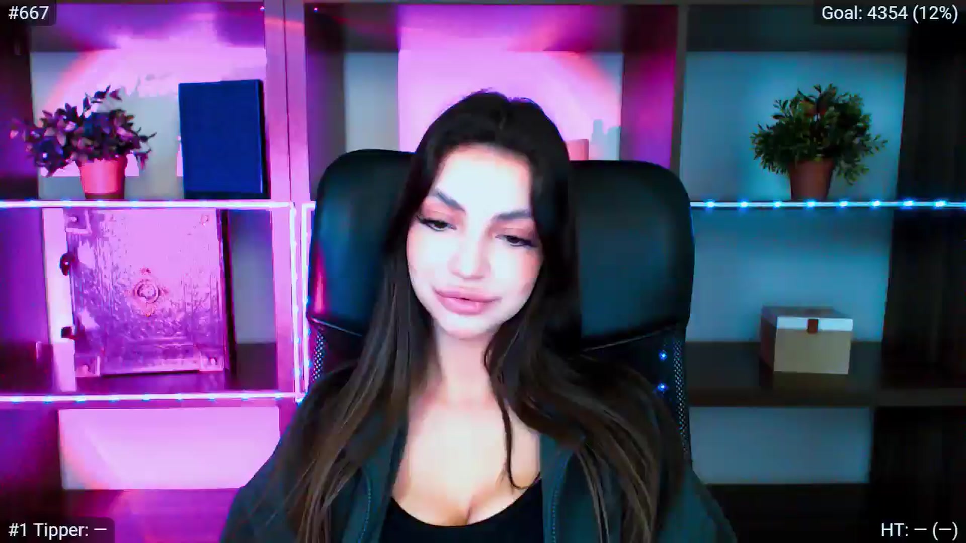 Gallery image thumbnail from Lexi_Jos's myfreecams stream on, 05/17/2025, 14:41 image 4 of 20