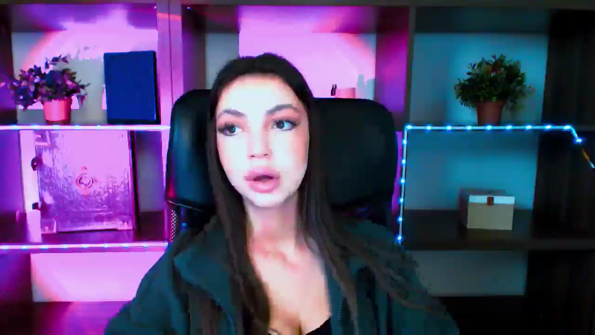 Gallery image thumbnail from Lexi_Jos's myfreecams stream on, 05/17/2025, 16:45 image 18 of 20