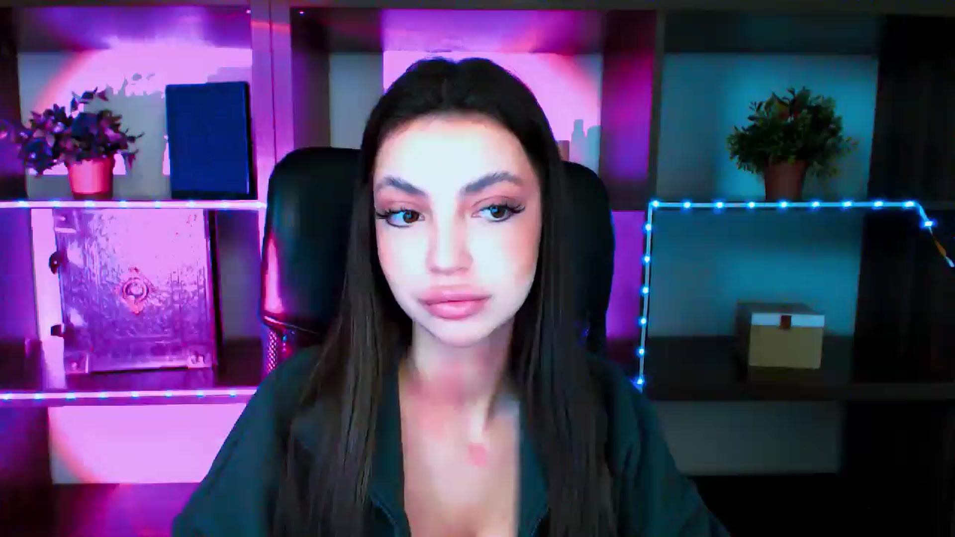 Gallery image thumbnail from Lexi_Jos's myfreecams stream on, 05/17/2025, 16:45 image 16 of 20