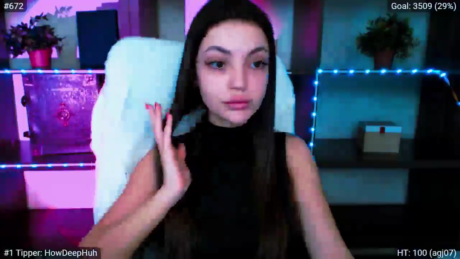 Gallery image thumbnail from Lexi_Jos's myfreecams stream on, 05/18/2025, 16:03 image 14 of 20