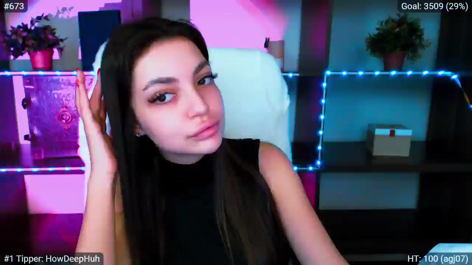 Gallery image thumbnail from Lexi_Jos's myfreecams stream on, 05/18/2025, 16:03 image 17 of 20