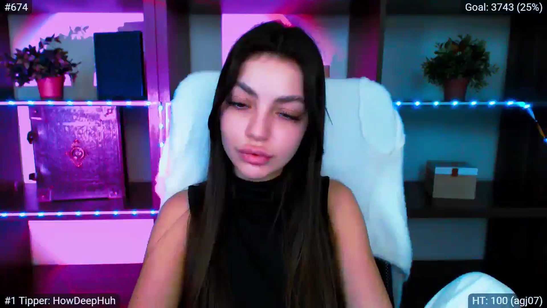 Gallery image thumbnail from Lexi_Jos's myfreecams stream on, 05/18/2025, 16:03 image 8 of 20