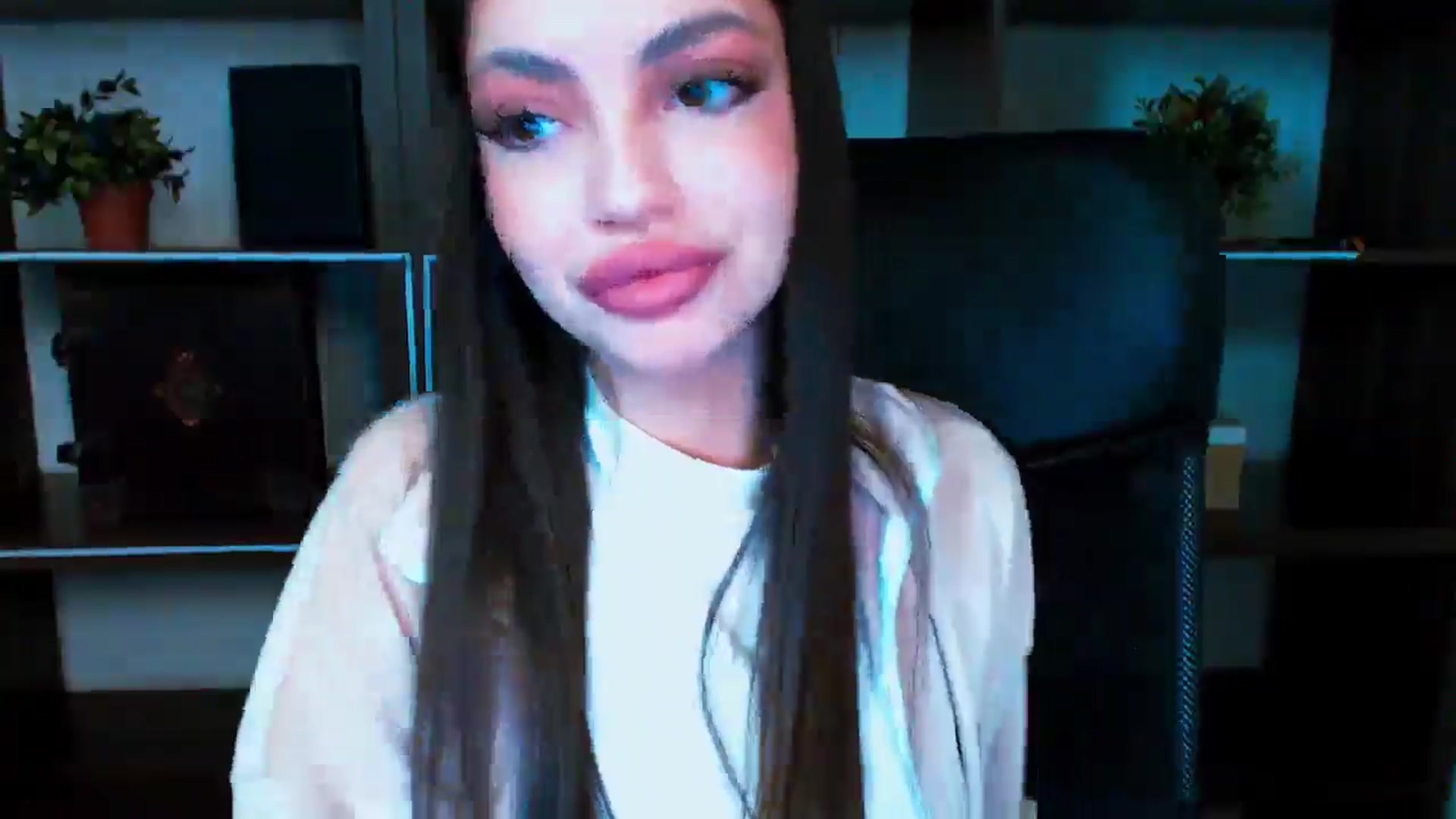 Gallery image thumbnail from Lexi_Jos's myfreecams stream on, 05/19/2025, 15:00 image 17 of 20