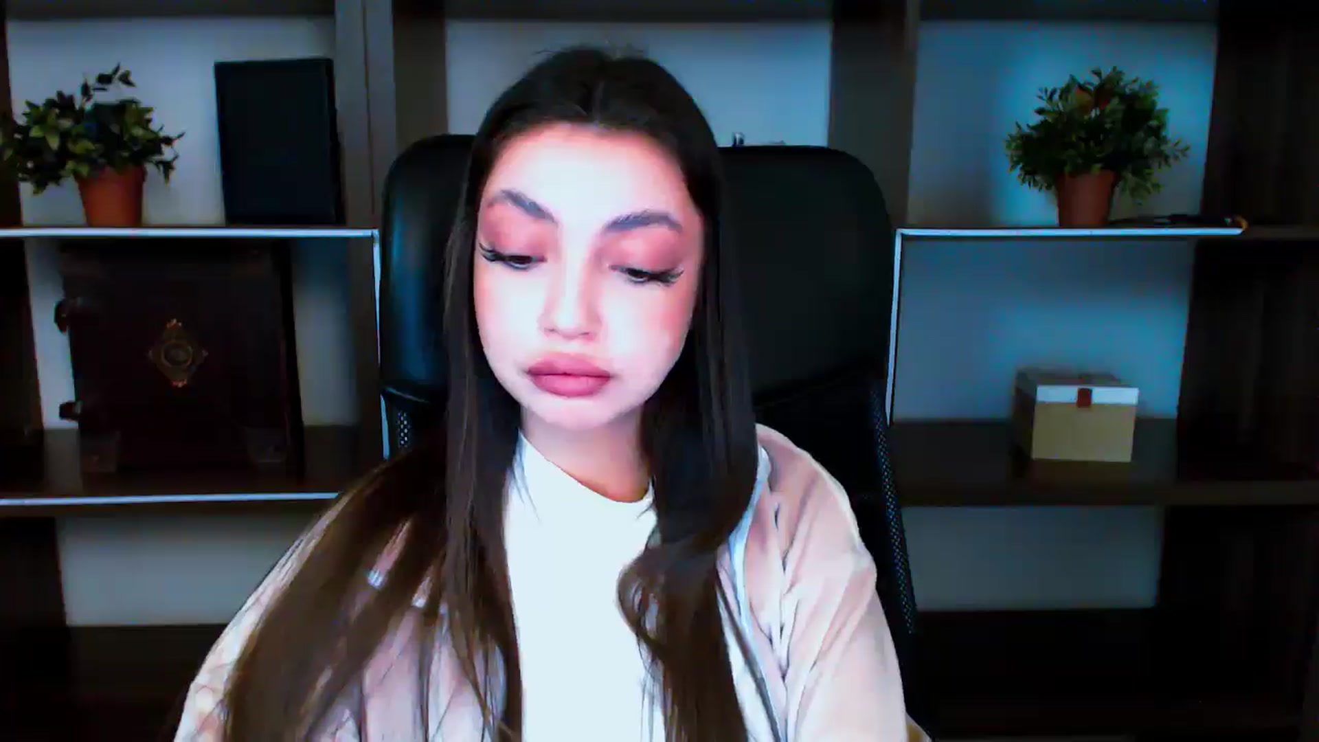 Gallery image thumbnail from Lexi_Jos's myfreecams stream on, 05/19/2025, 15:00 image 8 of 20