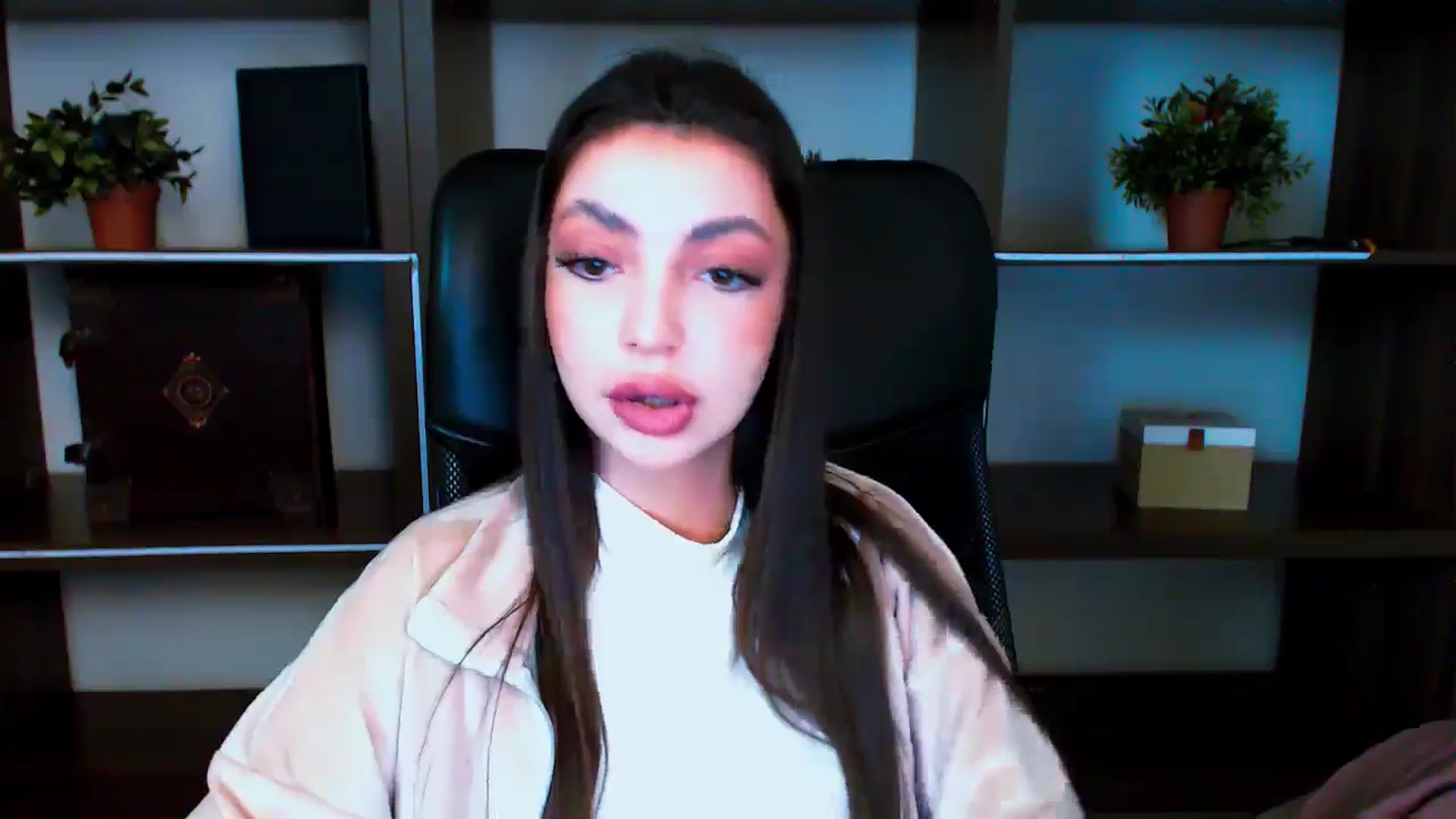 Gallery image thumbnail from Lexi_Jos's myfreecams stream on, 05/19/2025, 15:00 image 11 of 20