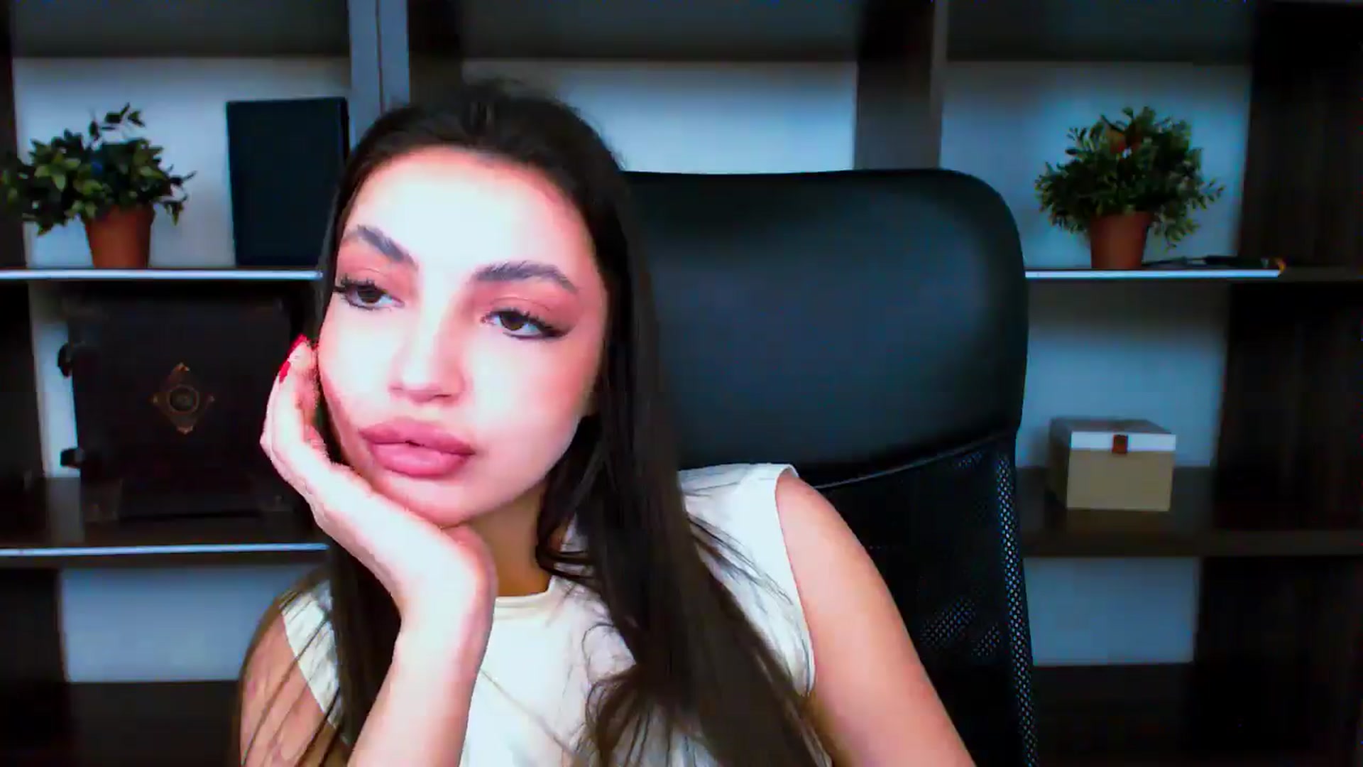 Gallery image thumbnail from Lexi_Jos's myfreecams stream on, 05/19/2025, 16:01 image 14 of 20