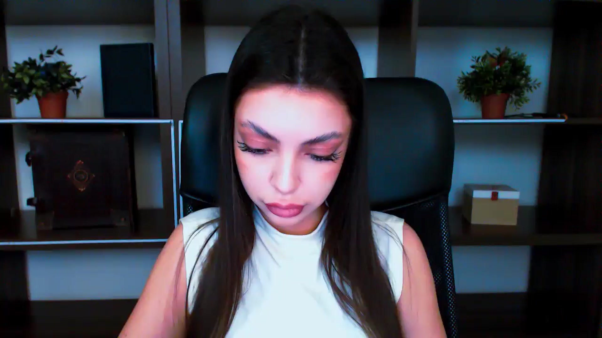 Gallery image thumbnail from Lexi_Jos's myfreecams stream on, 05/19/2025, 16:01 image 6 of 20